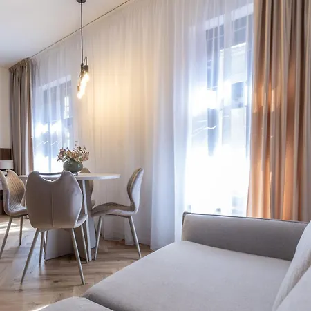 Couette-café Semberova 3*